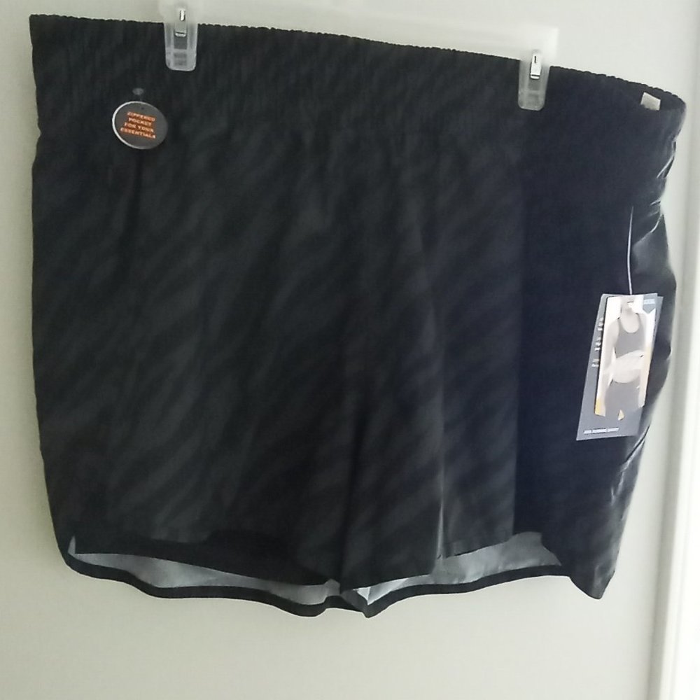 Avia Animal Print Black & Gray Athletic Plus Size Shorts NWT
